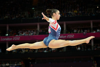 Aly Raisman volta aos treinos