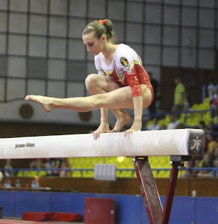 Ana Porgras conquista ouro na disputa feminina do Nacional Romeno